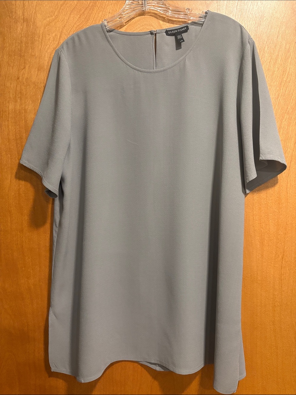 Eileen Fisher Short-Sleeve Crewneck Silk Shirt - Light Gray